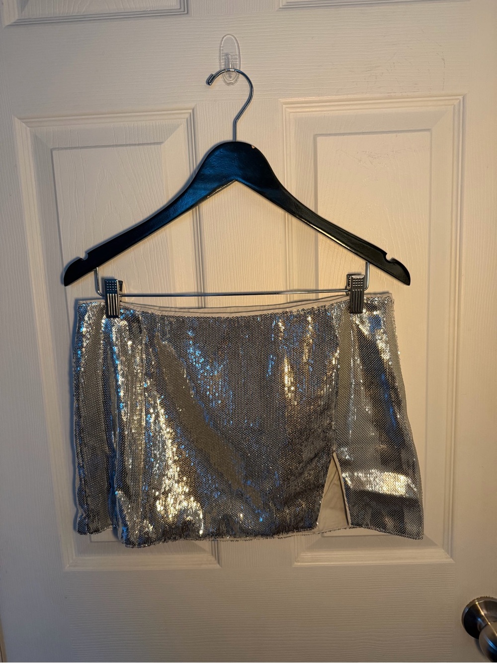 Silver Sequin Mini Skirt 🪩 - Weekday